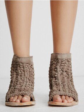 New Free People Island Cruiser Sandal Size 7 MSRP: $148